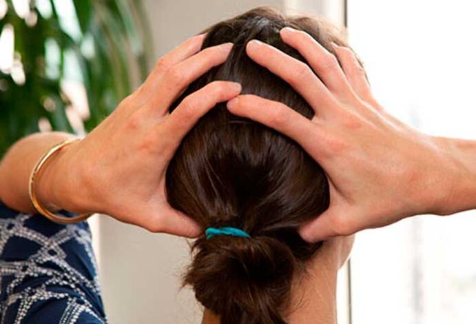 Head massage with cervical osteocondrosis